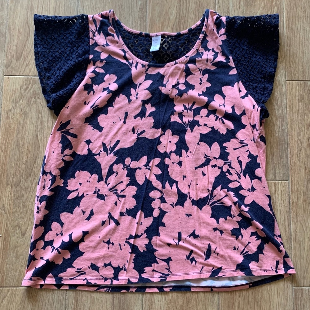 Navy blue & pink floral and lace top